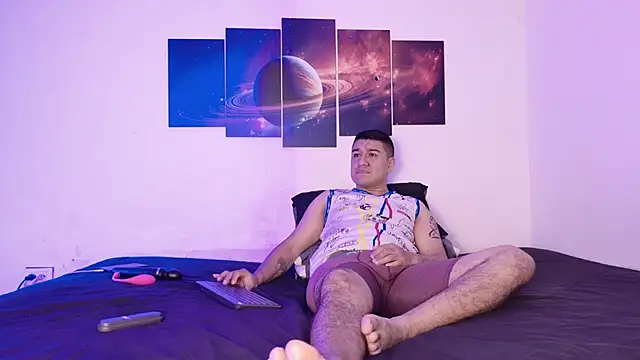 Snapshot of evanandsunny chatting on November 2025 10:32:01 PM evanandsunny online show from November 2025 10:32:01 PM