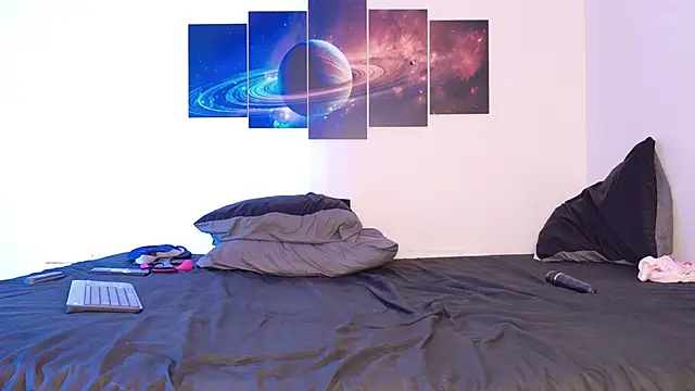 Snapshot of evanandsunny chatting on October 2025 10:31:02 PM evanandsunny online show from October 2025 10:31:02 PM