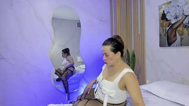 Snapshot of Daphne81_ chatting on September 2025 02:29:02 AM Daphne81  online show from September 2025 02:29:02 AM