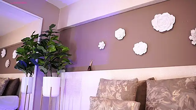 Snapshot of AylinMillerxs chatting on October 2025 08:10:01 PM AylinMillerxs online show from October 2025 08:10:01 PM