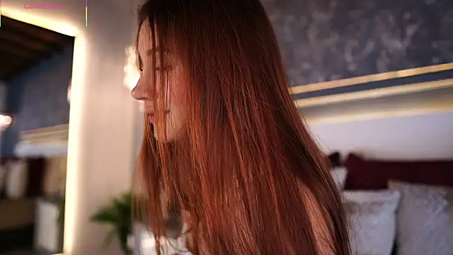 Snapshot of AylinMillerxs chatting on November 2025 08:42:01 PM AylinMillerxs online show from November 2025 08:42:01 PM