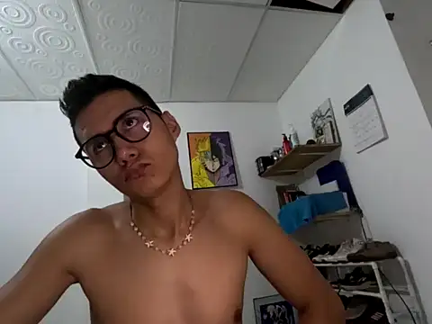 Abercend online show from October 2025 12:47:02 PM