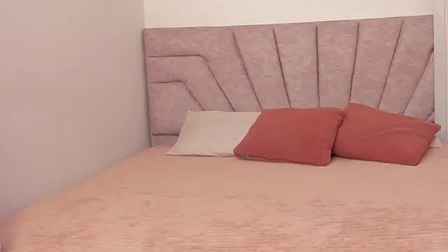 SavannahWildee online show from February 2026 01:13:01 PM