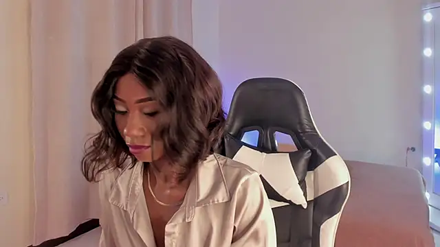 Snapshot of SavannahWildee chatting on February 2025 07:19:02 PM SavannahWildee online show from February 2025 07:19:02 PM