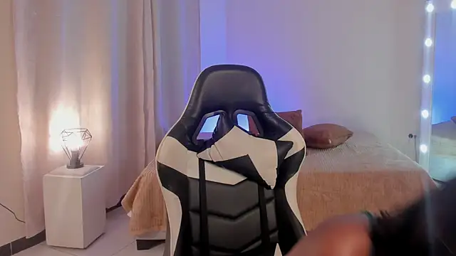 Snapshot of SavannahWildee chatting on January 2025 11:13:02 AM SavannahWildee online show from January 2025 11:13:02 AM