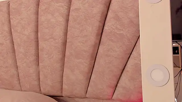 Snapshot of SavannahWildee chatting on October 2025 01:01:02 PM SavannahWildee online show from October 2025 01:01:02 PM