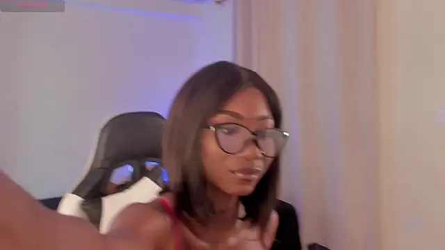 Snapshot of SavannahWildee chatting on February 2025 02:24:01 PM SavannahWildee online show from February 2025 02:24:01 PM