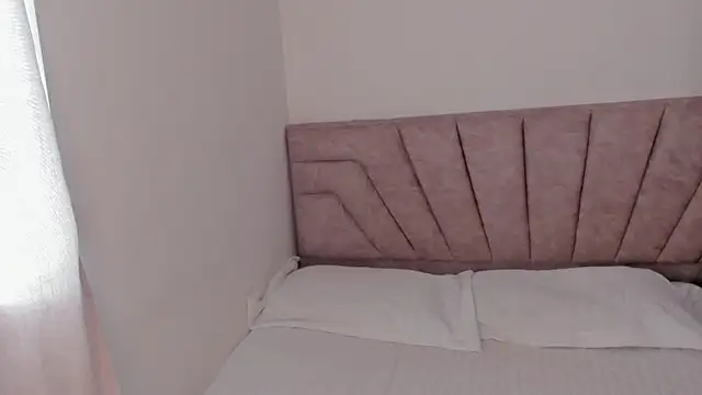 SavannahWildee online show from February 2026 01:32:01 PM