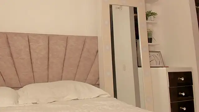 SavannahWildee online show from February 2026 12:16:02 PM