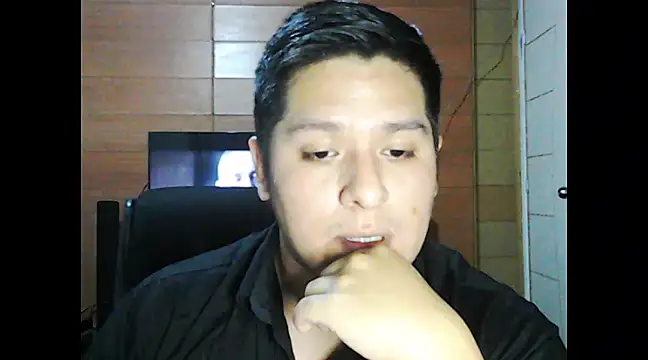 Snapshot of Julyus2 chatting on January 2025 12:59:02 AM Julyus2 online show from January 2025 12:59:02 AM