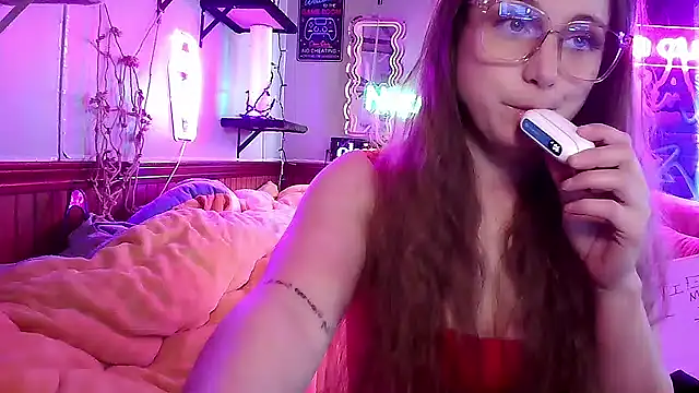 mirannacult online show from March 2025 08:27:02 PM