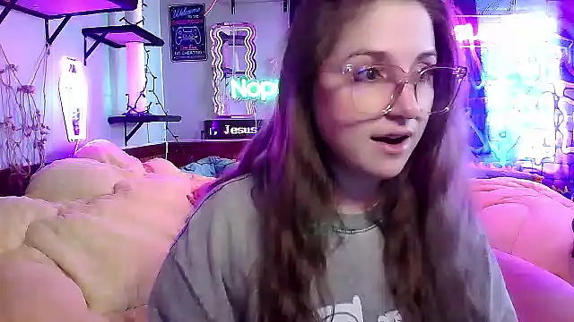 mirannacult online show from February 2025 04:57:01 PM