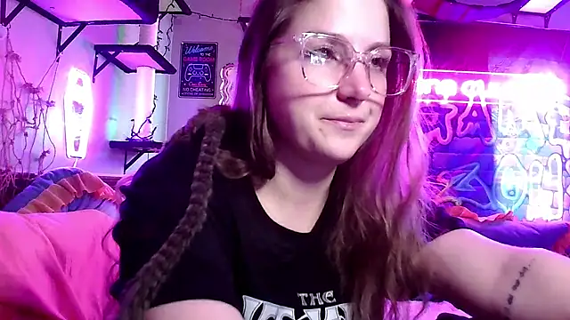 mirannacult online show from February 2025 07:42:01 PM