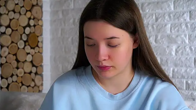 LowOncoming online show from November 2025 02:05:02 AM