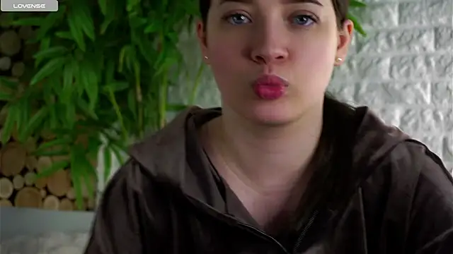 LowOncoming online show from March 2026 04:36:01 AM