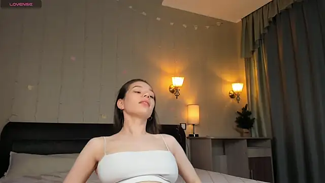 Snapshot of MartaVigano chatting on February 2025 01:05:01 AM MartaVigano online show from February 2025 01:05:01 AM