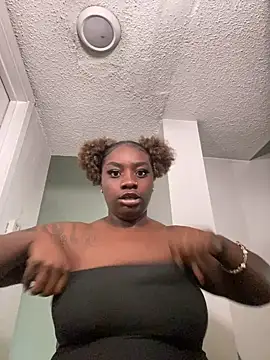 LillShayy online show from April 2026 10:33:02 PM