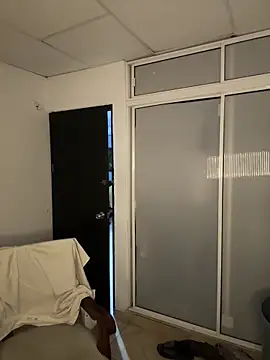 Mentriplex online show from April 2026 11:41:02 PM