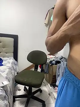 Mentriplex online show from December 2024 09:01:01 PM