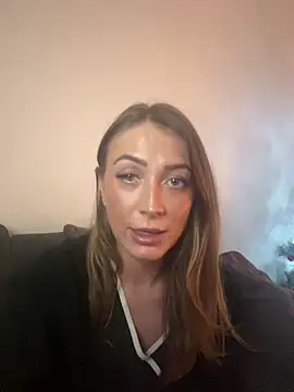 Snapshot of Pollypearson chatting on December 2024 08:15:01 PM Pollypearson online show from December 2024 08:15:01 PM