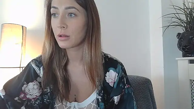 Snapshot of Pollypearson chatting on January 2025 11:21:02 AM Pollypearson online show from January 2025 11:21:02 AM