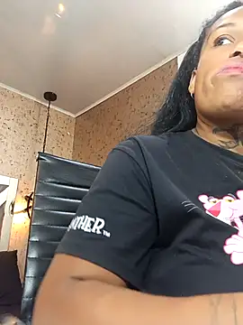 Michelle Brito1 online show from October 2025 10:10:01 PM