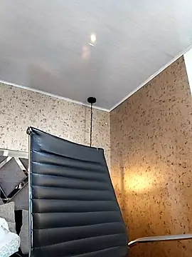 Michelle Brito1 online show from October 2025 10:21:01 PM