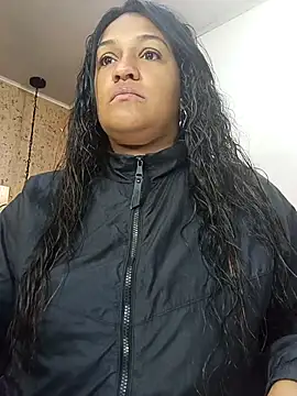 Michelle Brito1 online show from March 2025 12:00:01 PM