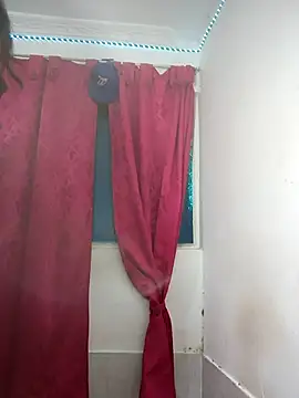 Michelle Brito1 online show from February 2026 04:06:01 PM