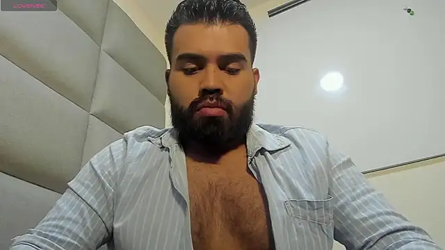 JEAN  TAUREAU online show from January 2026 09:33:02 PM