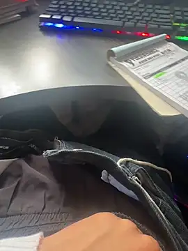 pipeynick online show from November 2025 09:51:01 PM