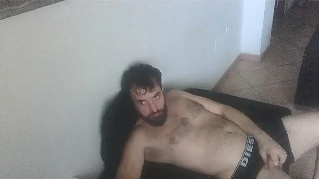 Snapshot of FJcouple chatting on January 2025 01:09:01 PM FJcouple online show from January 2025 01:09:01 PM