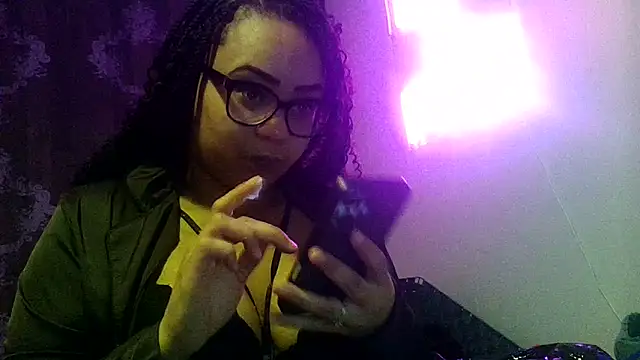 Snapshot of BaddieMelanie chatting on February 2026 06:06:01 PM BaddieMelanie online show from February 2026 06:06:01 PM