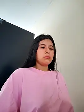  maiahairy  online show from November 2025 07:06:01 PM