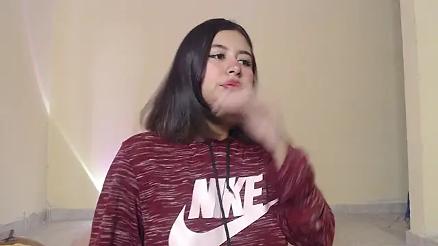  maiahairy  online show from February 2025 01:06:01 PM