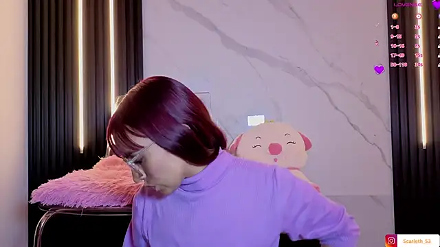 Snapshot of Scarlet_Red_ chatting on December 2025 01:21:02 PM Scarlet Red online show from December 2025 01:21:02 PM