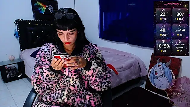 Snapshot of charllotee_dark chatting on December 2024 11:40:02 PM charllotee dark online show from December 2024 11:40:02 PM
