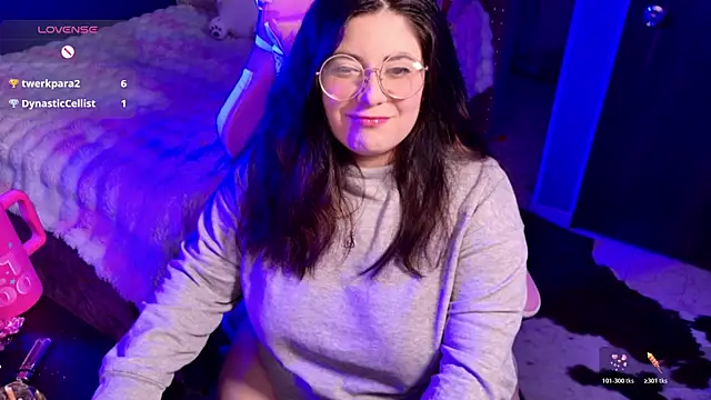 Snapshot of Azamy-12 chatting on May 2026 04:53:01 AM Azamy-12 online show from May 2026 04:53:01 AM