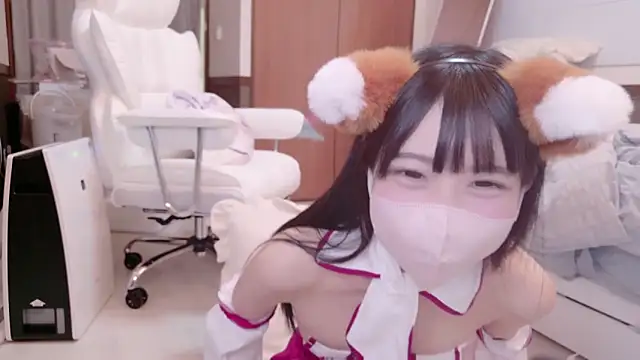 Snapshot of YUNOCHI_nyanko chatting on January 2025 10:37:01 AM YUNOCHI nyanko online show from January 2025 10:37:01 AM