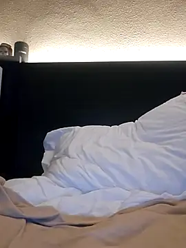 StupidCliff7 online show from October 2025 05:24:01 PM