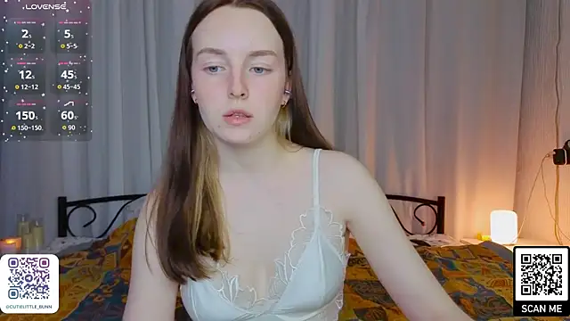 Snapshot of Wild__flowers chatting on July 2026 09:03:01 PM Wild flowers online show from July 2026 09:03:01 PM