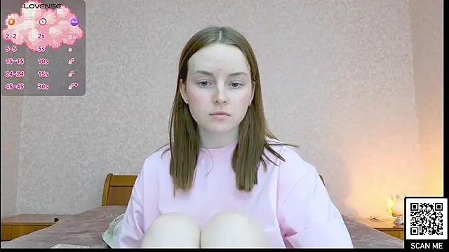 Snapshot of Wild__flowers chatting on February 2025 06:08:02 PM Wild  flowers online show from February 2025 06:08:02 PM