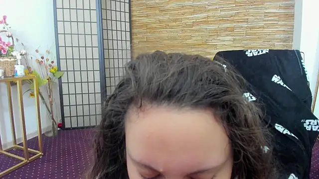 AishaRouhi online show from November 2025 05:52:02 AM