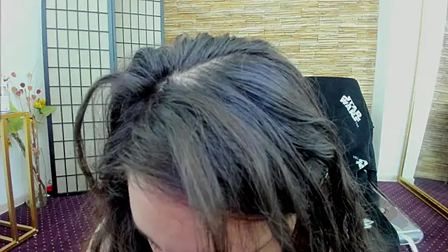 AishaRouhi online show from November 2025 05:46:01 AM