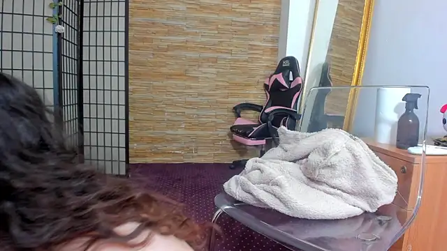 AishaRouhi online show from March 2026 05:55:02 AM