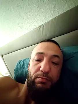 Reeeks69 online show from April 2026 06:03:01 AM