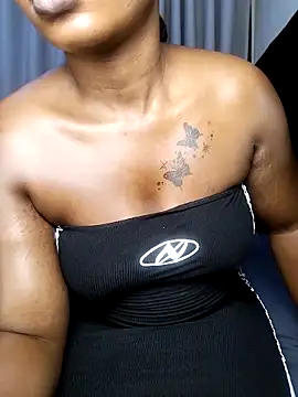 Hugemassivebootie online show from April 2026 07:26:02 PM