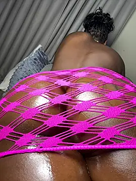 Hugemassivebootie online show from May 2026 06:49:01 PM