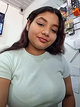 Daineth33 online show from November 2025 07:46:01 PM