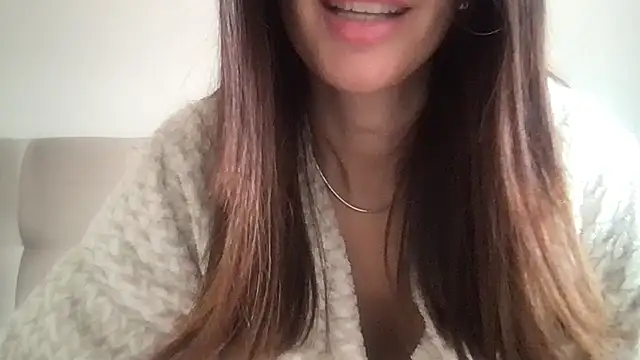 paolajonez online show from November 2025 03:17:01 PM